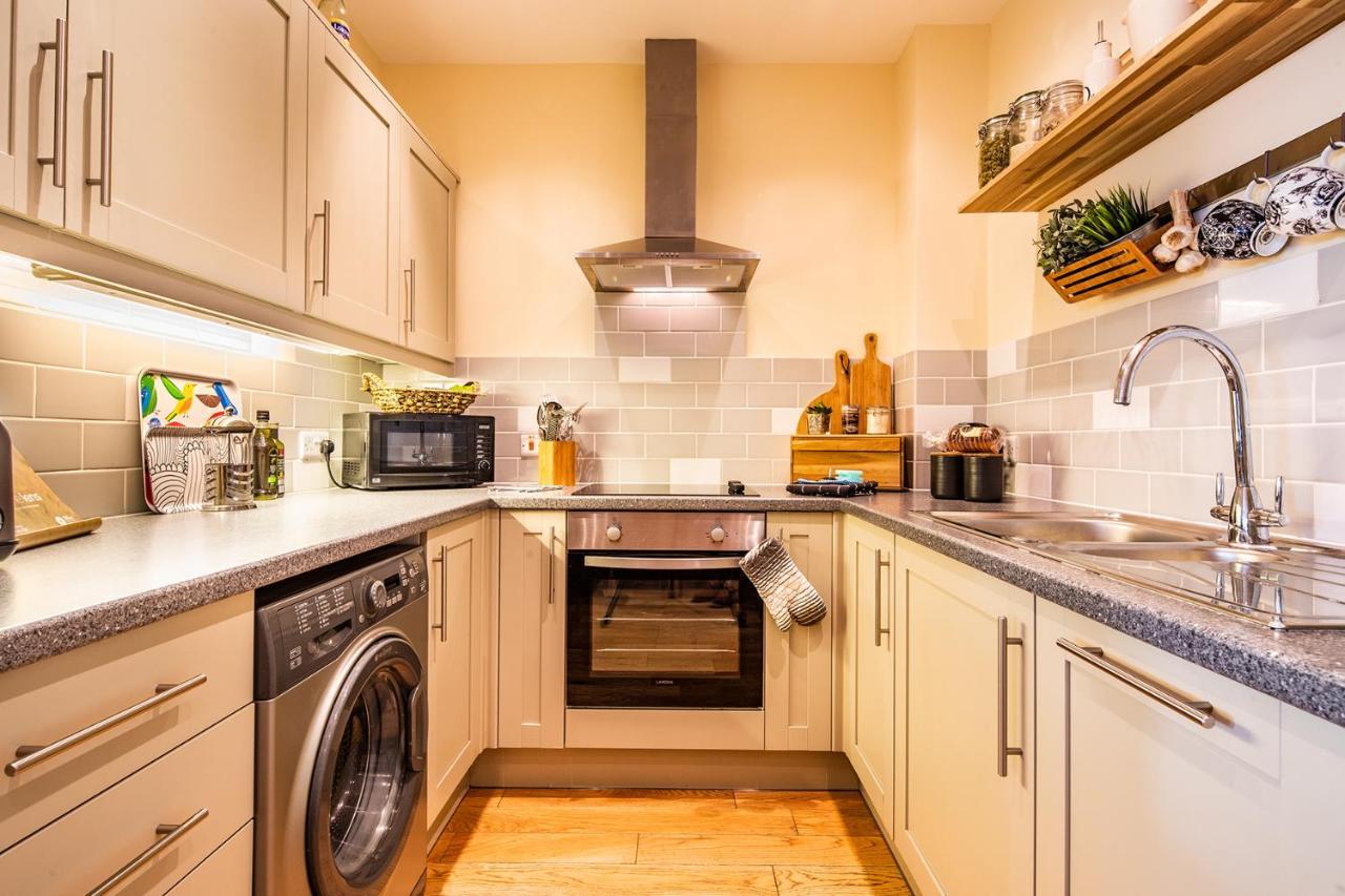 Buxton Centre Cosy Cottage With Free Secure Parking Bagian luar foto