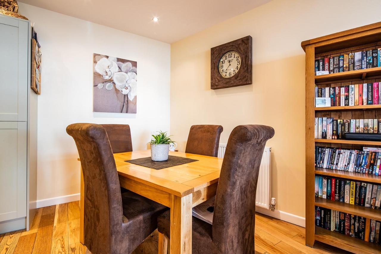 Buxton Centre Cosy Cottage With Free Secure Parking Bagian luar foto