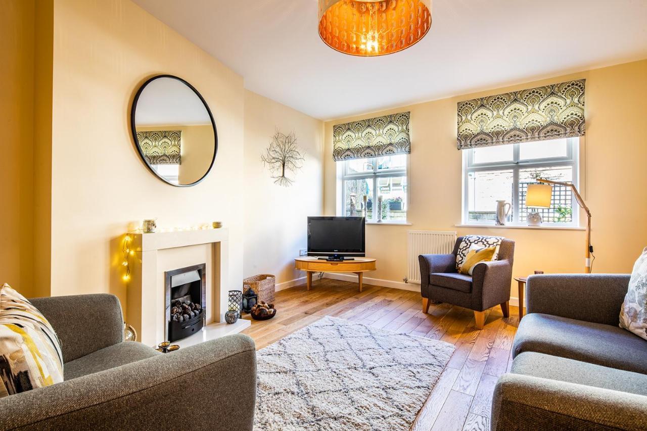 Buxton Centre Cosy Cottage With Free Secure Parking Bagian luar foto