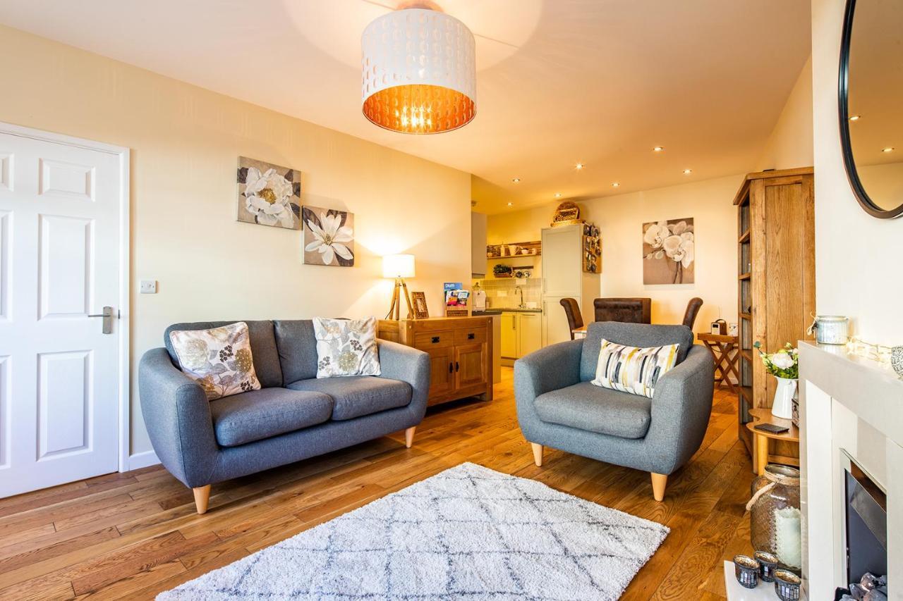 Buxton Centre Cosy Cottage With Free Secure Parking Bagian luar foto