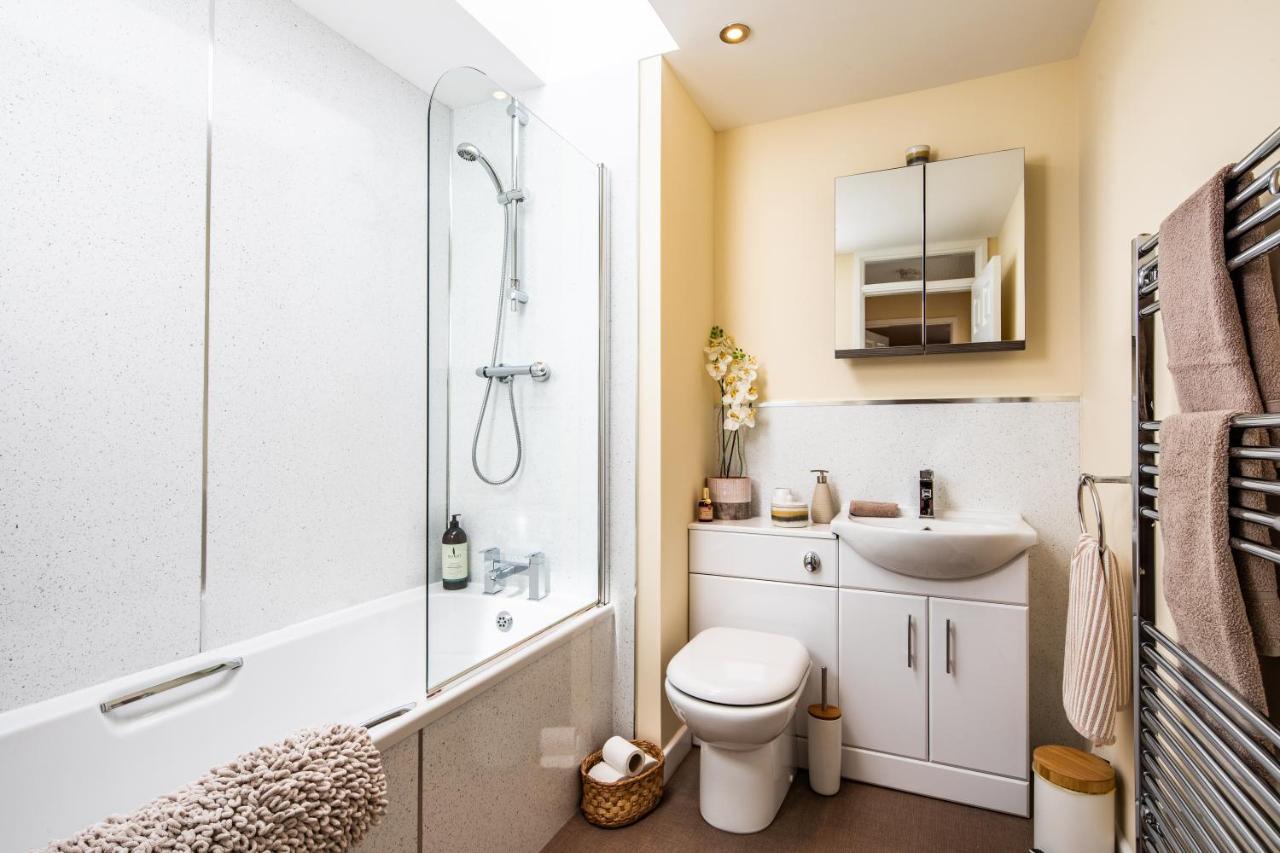 Buxton Centre Cosy Cottage With Free Secure Parking Bagian luar foto